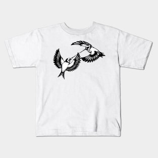 Birds fighting for worm Kids T-Shirt